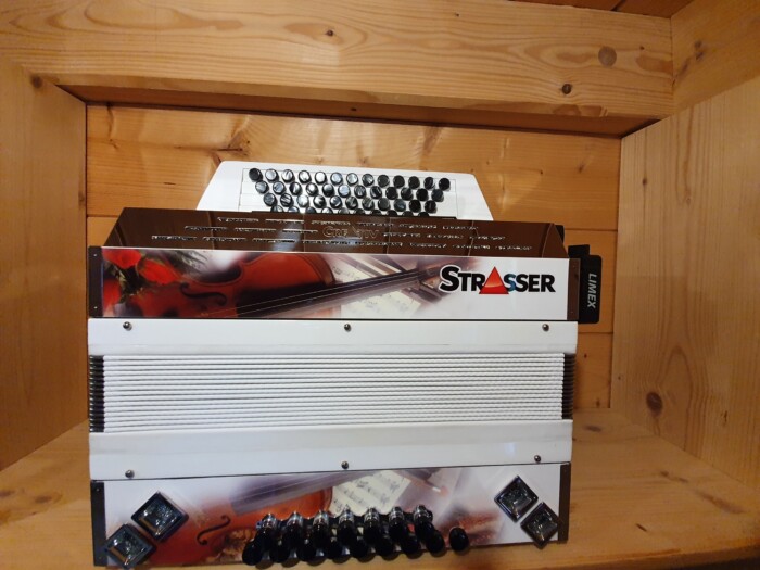Strasser Creativ mit Limex MPR4 Plus Midi